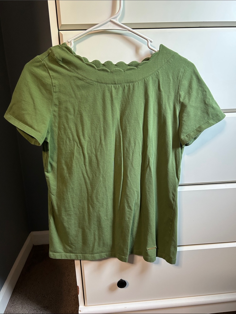 Women’s Scallop Neck Short Sleeve Top